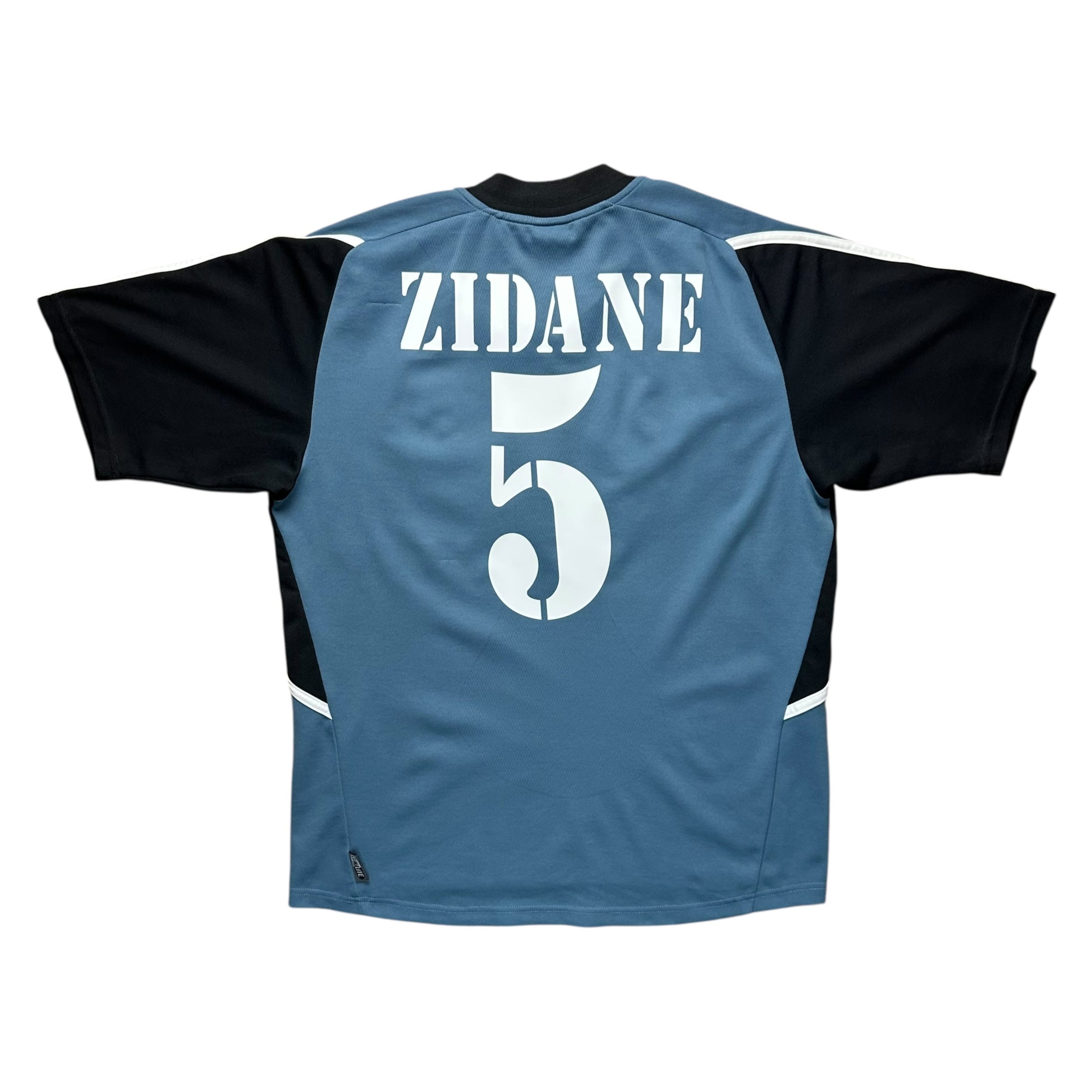 Real Madrid 2001-02 Third Shirt (M) Zidane #5