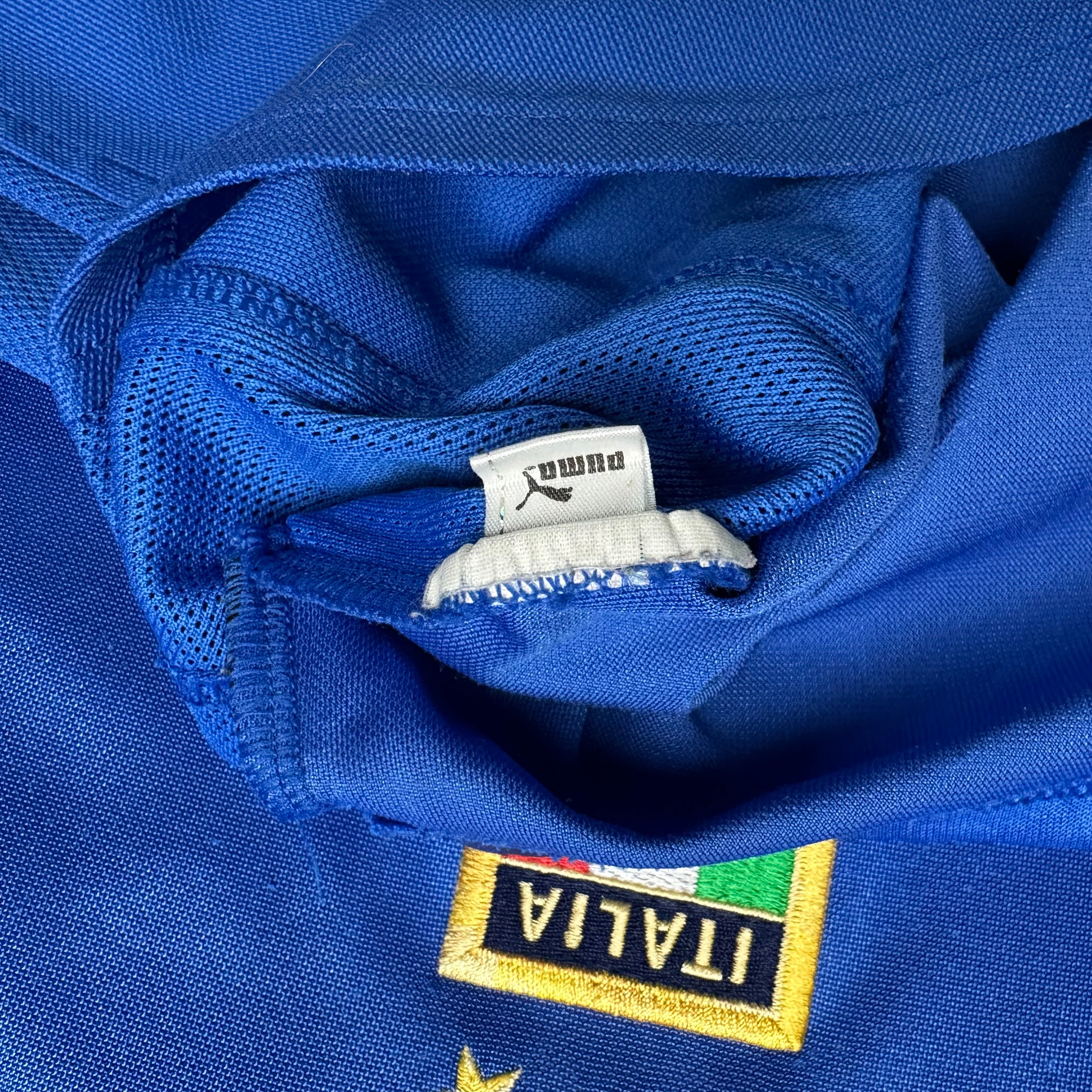 Italy 2004 Home Shirt (M) Del Piero #7